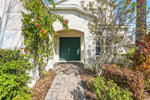 Casa en venta en Kissimmee, Florida, 6 dormitorios, 235.23 m2 № 1518598 - foto 3