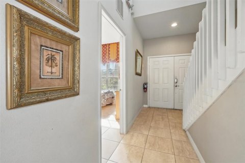 Casa en venta en Kissimmee, Florida, 6 dormitorios, 235.23 m2 № 1518598 - foto 5