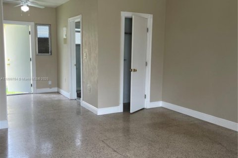 Снять в аренду виллу или дом в Майами, Флорида № 1951333 - фото 5