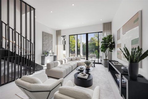 Townhouse in Miami, Florida 3 bedrooms, 263.94 sq.m. № 1996518