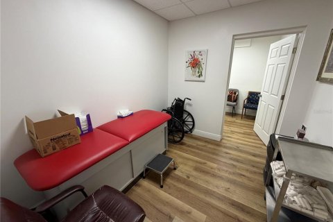 Commercial property in Tampa, Florida 213.68 sq.m. № 2237425 - photo 12
