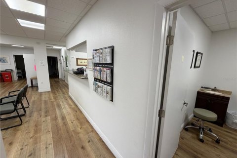 Commercial property in Tampa, Florida 213.68 sq.m. № 2237425 - photo 15