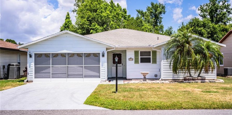 House in Lakeland, Florida 2 bedrooms, 143.35 sq.m. № 1719047