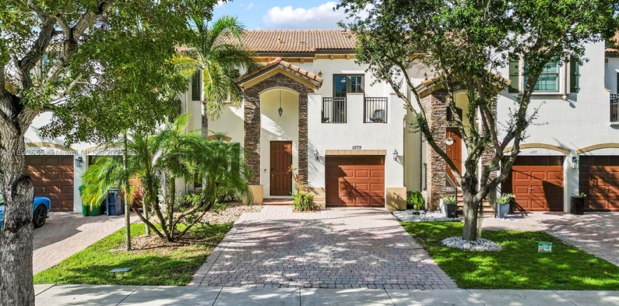 Таунхаус в Хомстед, Флорида 3 спальни, 172.52м2 № 1946398