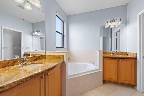 Купить таунхаус в Хомстед, Флорида 3 спальни, 172.52м2, № 1946398 - фото 28