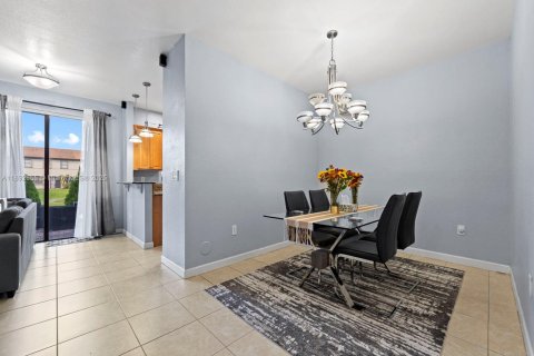 Купить таунхаус в Хомстед, Флорида 3 спальни, 172.52м2, № 1946398 - фото 3