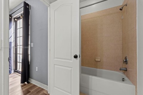 Купить таунхаус в Хомстед, Флорида 3 спальни, 172.52м2, № 1946398 - фото 14