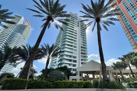 Condominio en venta en Miami Beach, Florida, 3 dormitorios, 144.83 m2 № 1982080 - foto 14