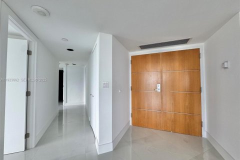 Condominio en venta en Miami Beach, Florida, 3 dormitorios, 144.83 m2 № 1982080 - foto 12