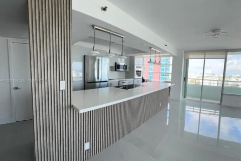 Condominio en venta en Miami Beach, Florida, 3 dormitorios, 144.83 m2 № 1982080 - foto 3