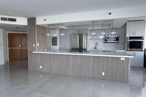 Condominio en venta en Miami Beach, Florida, 3 dormitorios, 144.83 m2 № 1982080 - foto 4