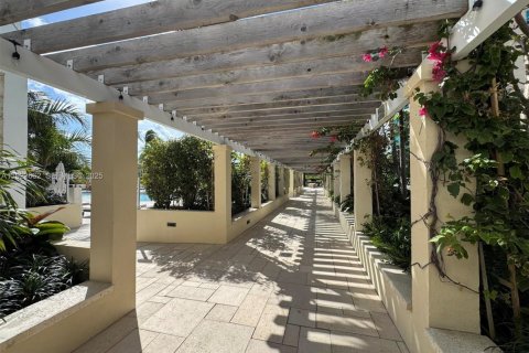 Condominio en venta en Miami Beach, Florida, 3 dormitorios, 144.83 m2 № 1982080 - foto 19