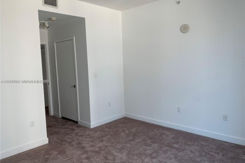 Copropriété à vendre à Miami, Floride: 1 chambre, 64.47 m2 № 2193737 - photo 8