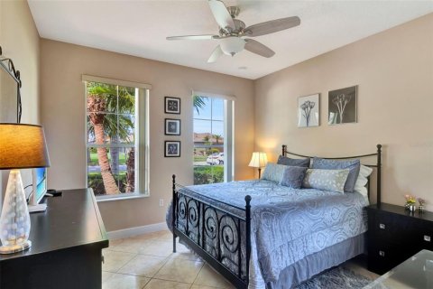 House in BELLALAGO in Kissimmee, Florida 4 bedrooms, 333.61 sq.m. № 1767479 - photo 27