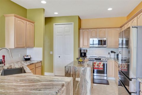 House in BELLALAGO in Kissimmee, Florida 4 bedrooms, 333.61 sq.m. № 1767479 - photo 23