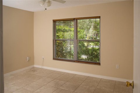 House in Tampa, Florida 3 bedrooms, 137.12 sq.m. № 1899867 - photo 12