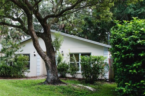 House in Tampa, Florida 3 bedrooms, 137.12 sq.m. № 1899867 - photo 2