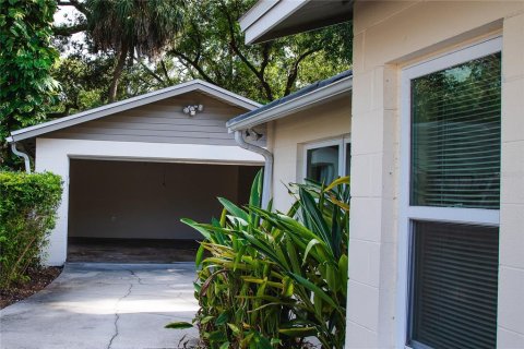 House in Tampa, Florida 3 bedrooms, 137.12 sq.m. № 1899867 - photo 16