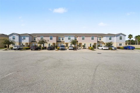 Adosado en venta en Kissimmee, Florida, 3 dormitorios, 163.69 m2 № 2428716 - foto 4