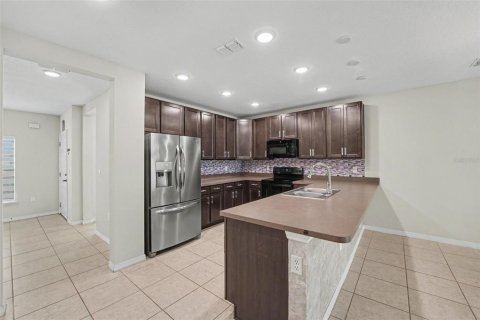 Adosado en venta en Kissimmee, Florida, 3 dormitorios, 163.69 m2 № 2428716 - foto 14