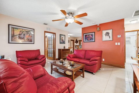Villa ou maison à vendre à Delray Beach, Floride: 3 chambres, 193.98 m2 № 2185271 - photo 6
