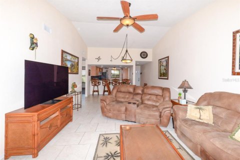 Copropriété à vendre à Punta Gorda, Floride: 2 chambres, 113.9 m2 № 2148687 - photo 12