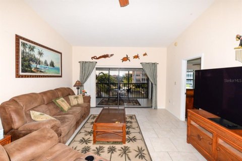 Copropriété à vendre à Punta Gorda, Floride: 2 chambres, 113.9 m2 № 2148687 - photo 13