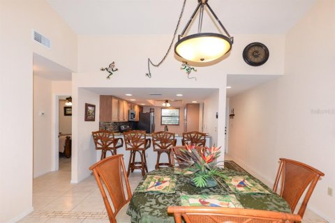 Copropriété à vendre à Punta Gorda, Floride: 2 chambres, 113.9 m2 № 2148687 - photo 10