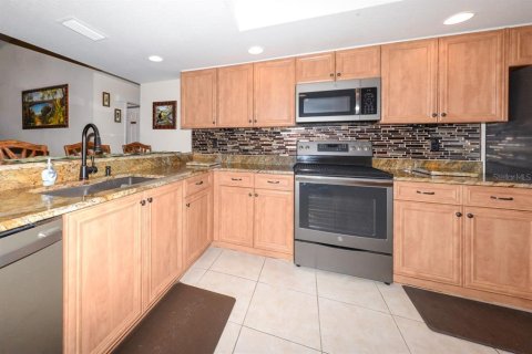 Copropriété à vendre à Punta Gorda, Floride: 2 chambres, 113.9 m2 № 2148687 - photo 5