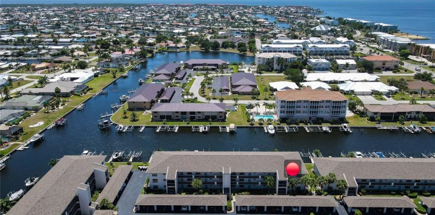 Condo à Punta Gorda, Floride, 2 chambres  № 2148687
