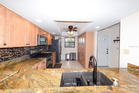 Copropriété à vendre à Punta Gorda, Floride: 2 chambres, 113.9 m2 № 2148687 - photo 2