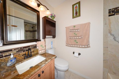 Copropriété à vendre à Punta Gorda, Floride: 2 chambres, 113.9 m2 № 2148687 - photo 21