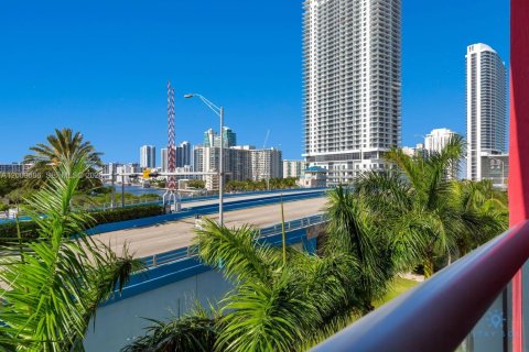 Condo in Hallandale Beach, Florida, 2 bedrooms  № 2073258 - photo 4