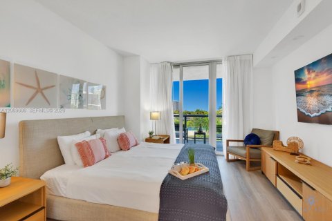 Condo in Hallandale Beach, Florida, 2 bedrooms  № 2073258 - photo 7