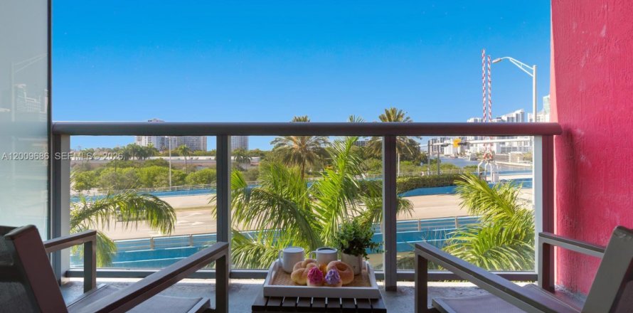 Condo in Hallandale Beach, Florida, 2 bedrooms  № 2073258
