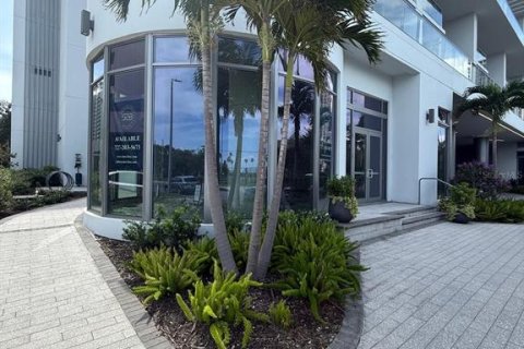 Propiedad comercial en alquiler en Saint Petersburg, Florida, 138.89 m2 № 1906711 - foto 6