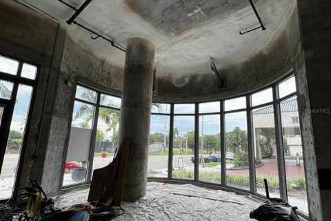 Propiedad comercial en alquiler en Saint Petersburg, Florida, 138.89 m2 № 1906711 - foto 12
