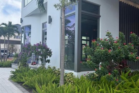Propiedad comercial en alquiler en Saint Petersburg, Florida, 138.89 m2 № 1906711 - foto 10