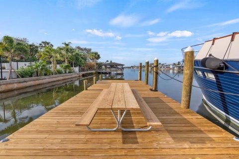 Casa en alquiler en New Smyrna Beach, Florida, 3 dormitorios, 468.51 m2 № 1841758 - foto 3