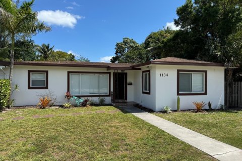 Casa en alquiler en Fort Lauderdale, Florida, 5 dormitorios, 311.59 m2 № 1217254 - foto 1