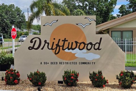 Condominio en venta en Zephyrhills, Florida, 2 dormitorios, 110.55 m2 № 1686985 - foto 2