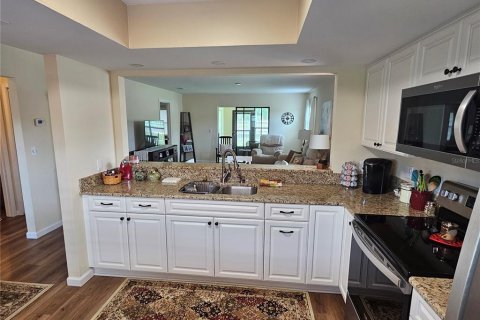 Condominio en venta en Zephyrhills, Florida, 2 dormitorios, 110.55 m2 № 1686985 - foto 10