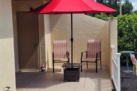Condominio en venta en Zephyrhills, Florida, 2 dormitorios, 110.55 m2 № 1686985 - foto 4