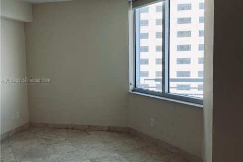 Снять в аренду кондоминиум в Майами, Флорида 2 спальни, 108.6м2, № 2077952 - фото 11