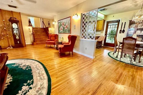 Casa en venta en Auburndale, Florida, 4 dormitorios, 210.8 m2 № 1626108 - foto 6