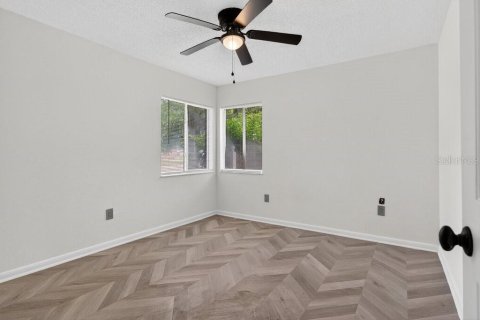 House in Palm Coast, Florida 4 bedrooms, 213.58 sq.m. № 1792806 - photo 9