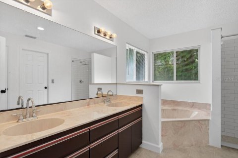 House in Palm Coast, Florida 4 bedrooms, 213.58 sq.m. № 1792806 - photo 15