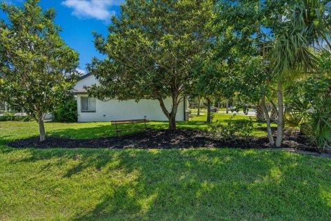 House in Palm Coast, Florida 4 bedrooms, 213.58 sq.m. № 1792806 - photo 5