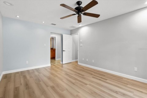 House in Lutz, Florida 3 bedrooms, 164.34 sq.m. № 1844555 - photo 23