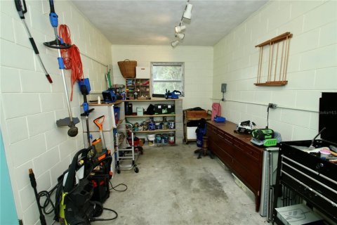 House in DeLand, Florida 3 bedrooms, 197.6 sq.m. № 1767924 - photo 29